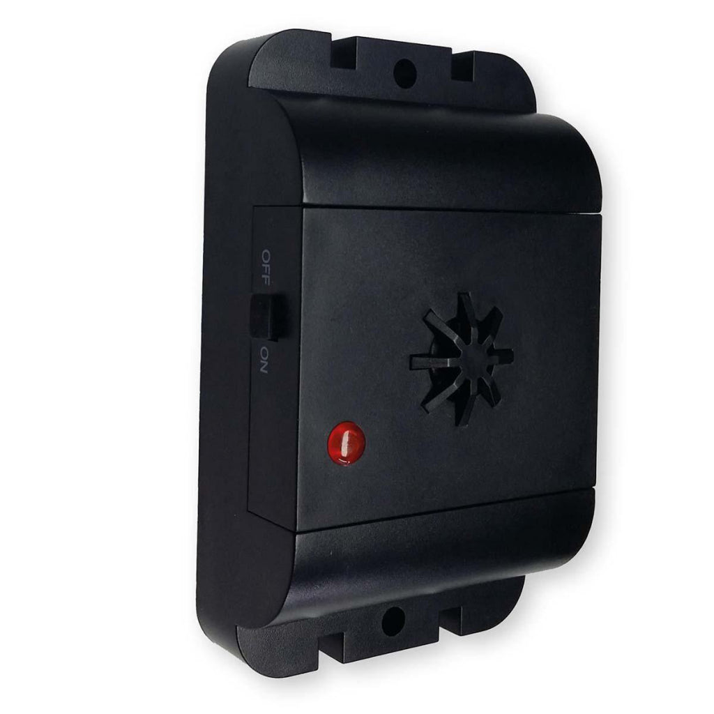 Isotronic 70630 Dog and Cat Repeller 18 - 32 kHz Outdoor - Battery Operated, Portable Pest Control Device