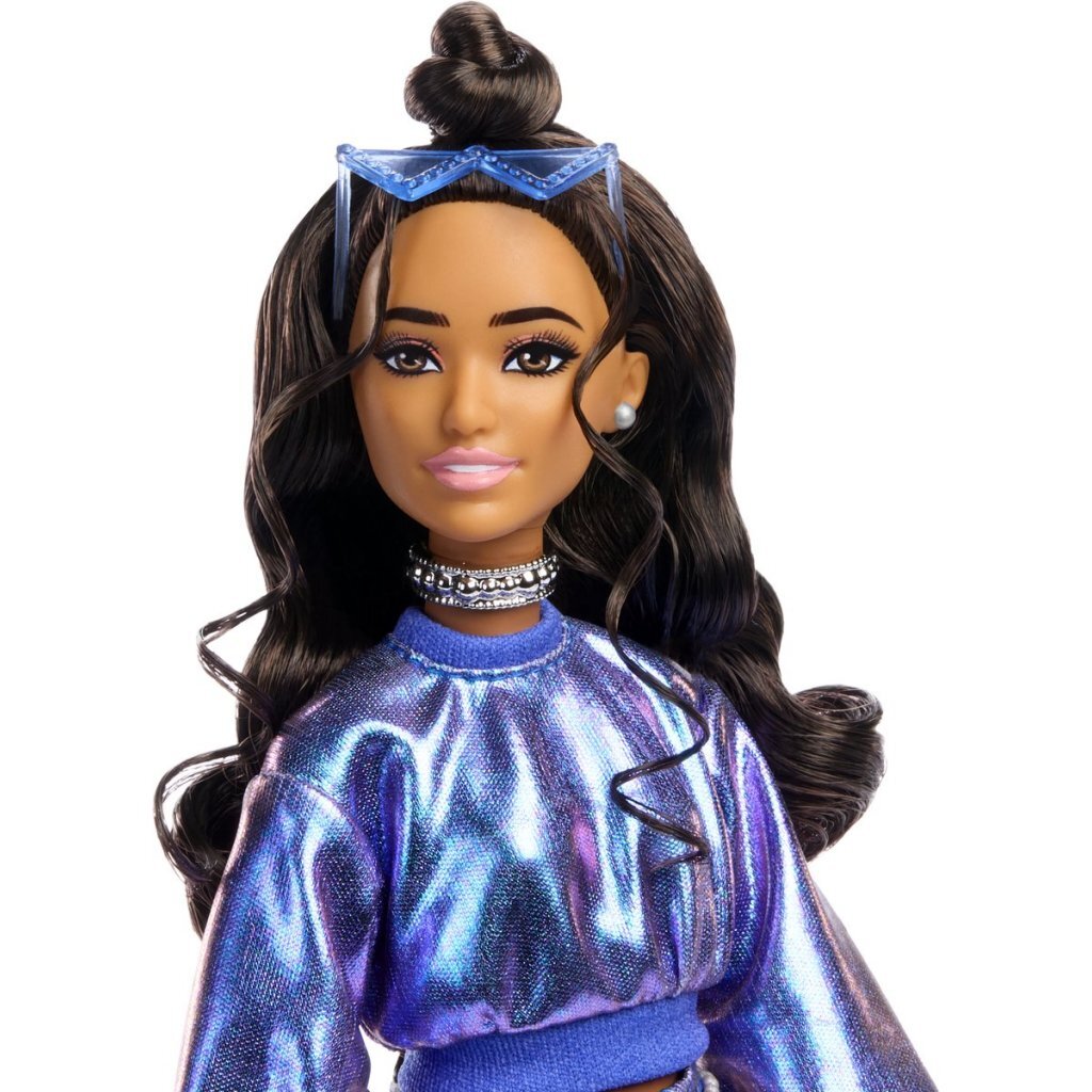 Barbie Fashion Deluxe Style Blue Sweater Doll with Accessories