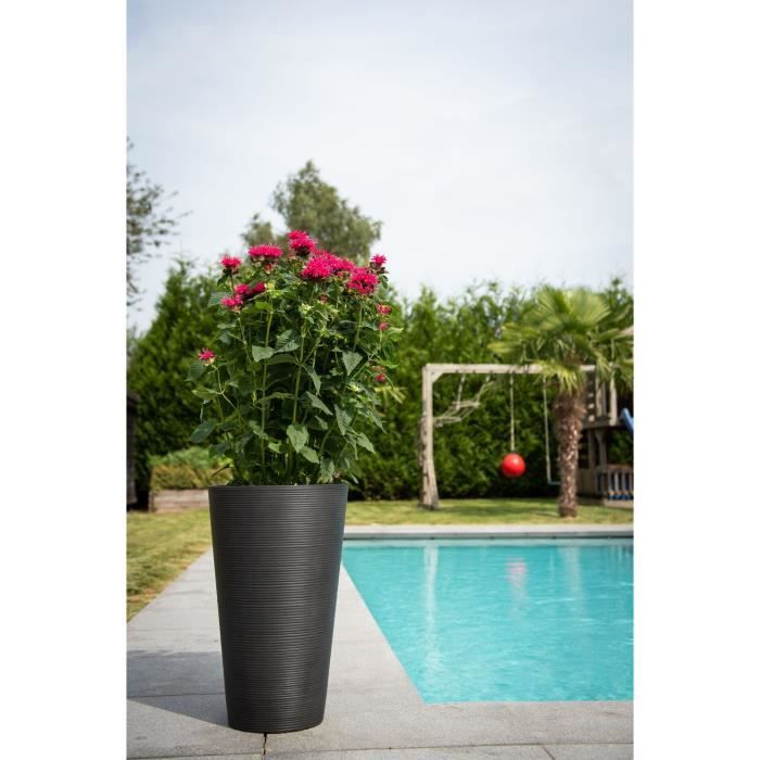 GARDEN ID Tall Flower Pot - Green Care Sense Black-Anthracite - 55 cm - 100% Recycled - UV and Frost Resistant