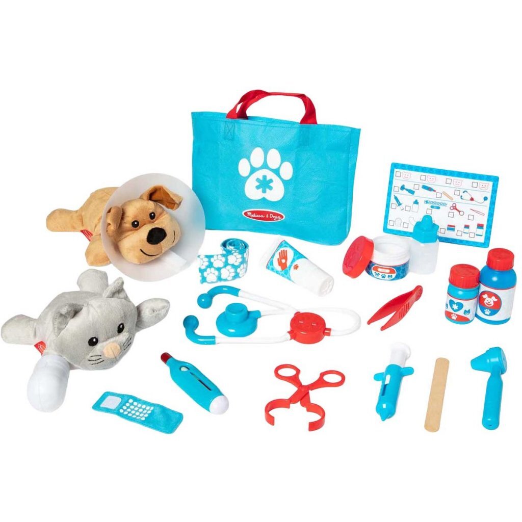 Melissa & Doug Vet Playset with Plush Pets and Accessories - Suitable for Ages 3+