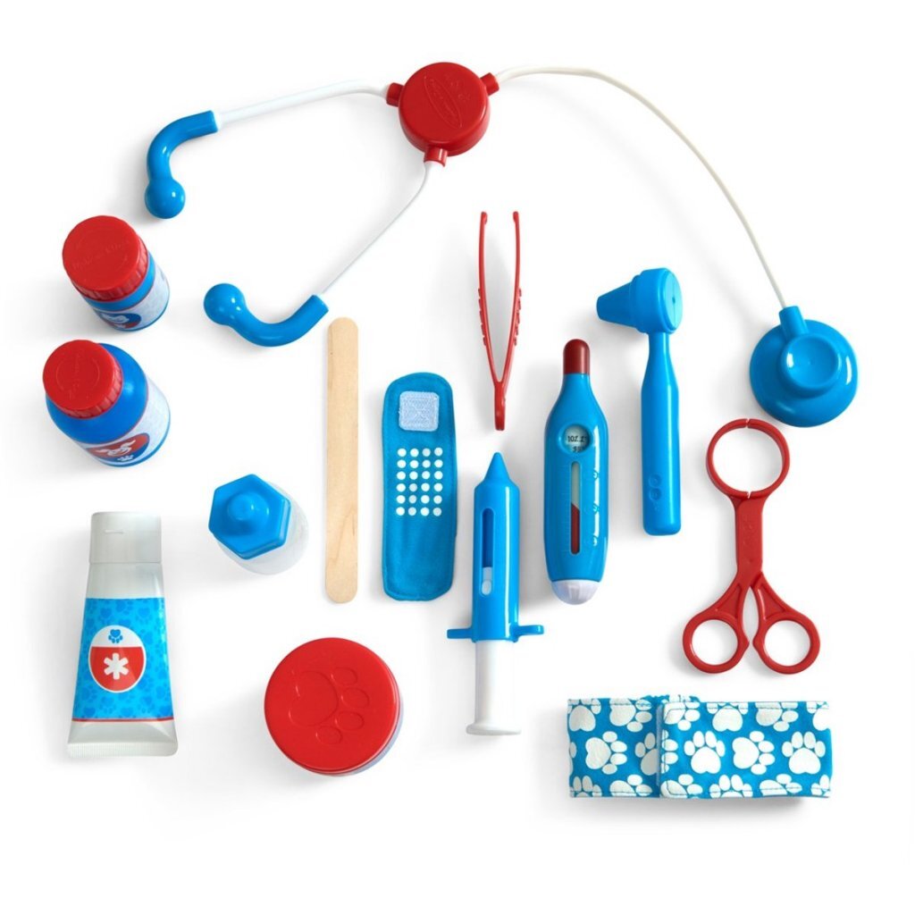 Melissa & Doug Vet Playset with Plush Pets and Accessories - Suitable for Ages 3+