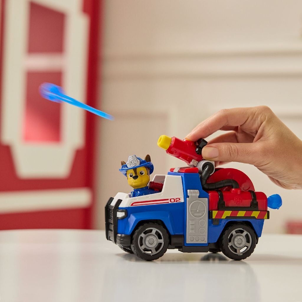 Paw Patrol Fire Rescue Vehicle Chase - 18 cm Fire Truck with Chase Figure