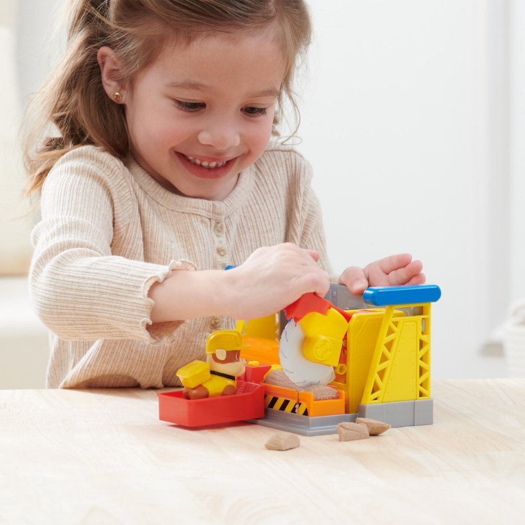 Paw Patrol Rubble & Crew Workshop Playset with Tools and Kinetic Sand