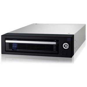 Icy Dock 3.5" SATA Enclosure - Serial ATA II - 2TB - black - Aluminium & Kunststoff - Windows - 148 x 183,8 x 41,9 mm (MB876SK-B)