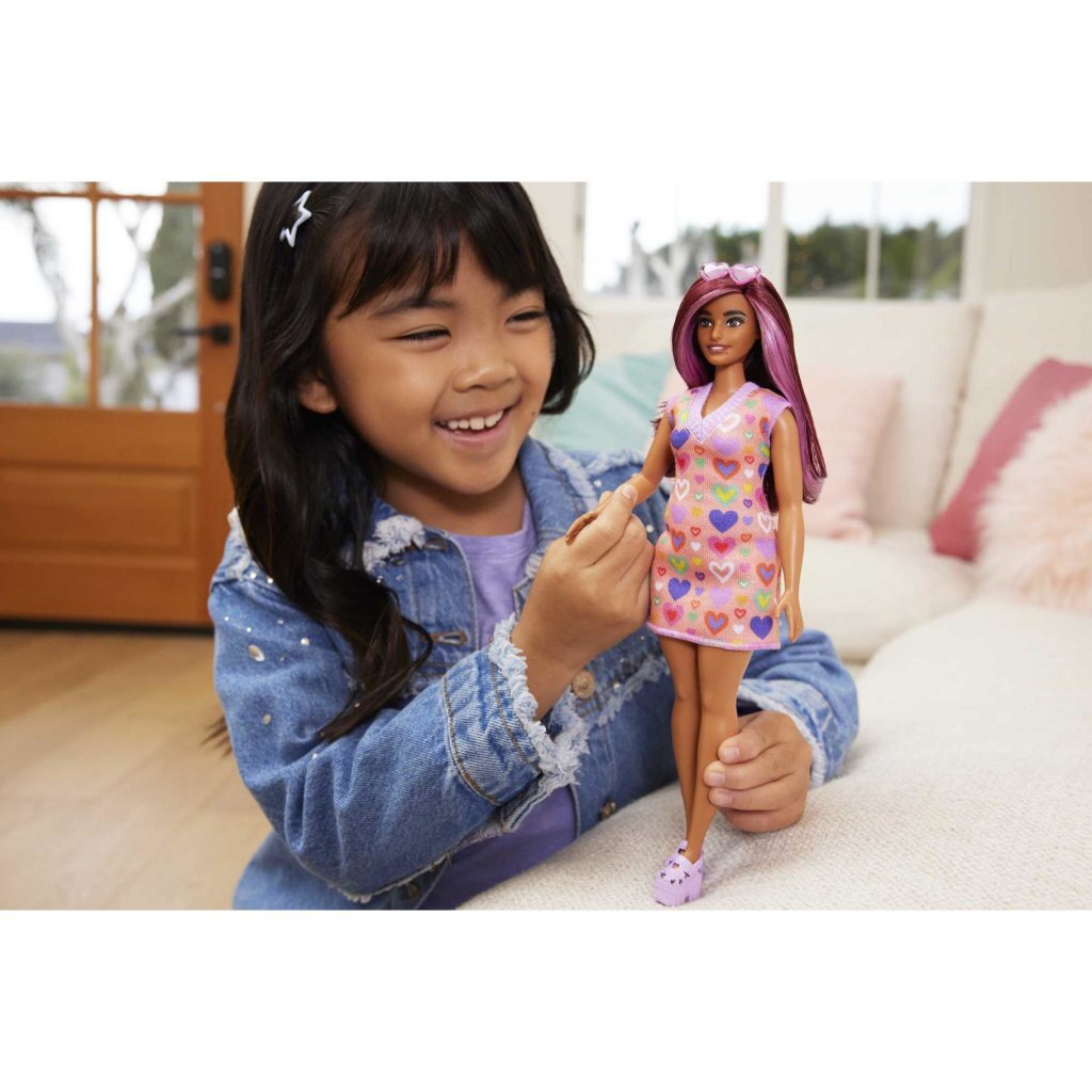 Barbie → Fashionista Doll → Heart Dress with Dark Hair → Ages 3+