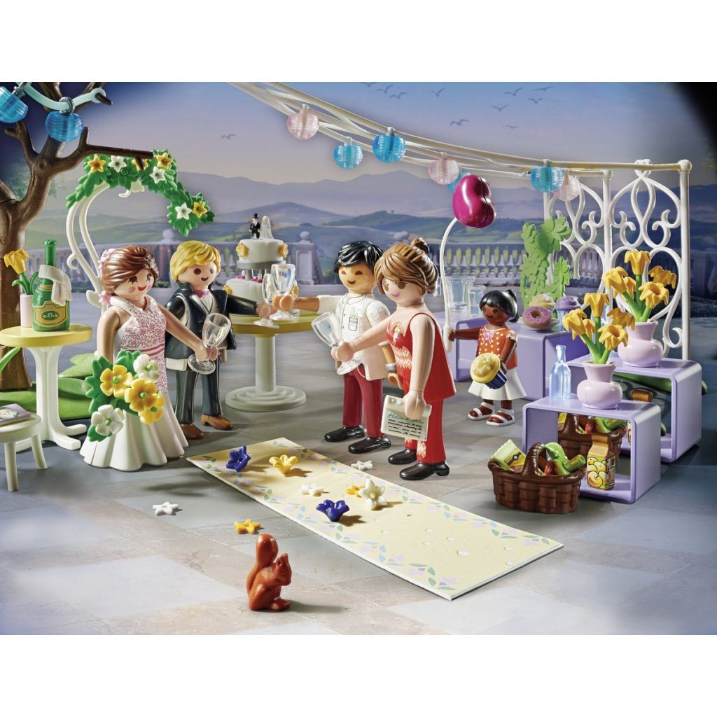 Playmobil City Life Wedding Reception 71365 - Outdoor Ceremony Playset for Ages 4+