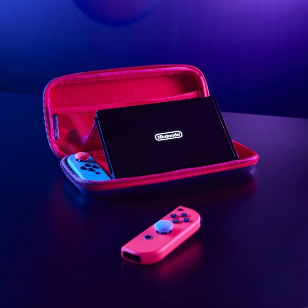 uRage Nintendo Switch 8-in-1 Set Black/Red
