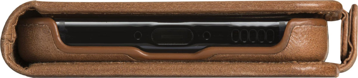 dbramante1928 Lynge Flip Case - Textured Leather - Light Brown - for Samsung Galaxy S25 (LMSSGTDT6469)