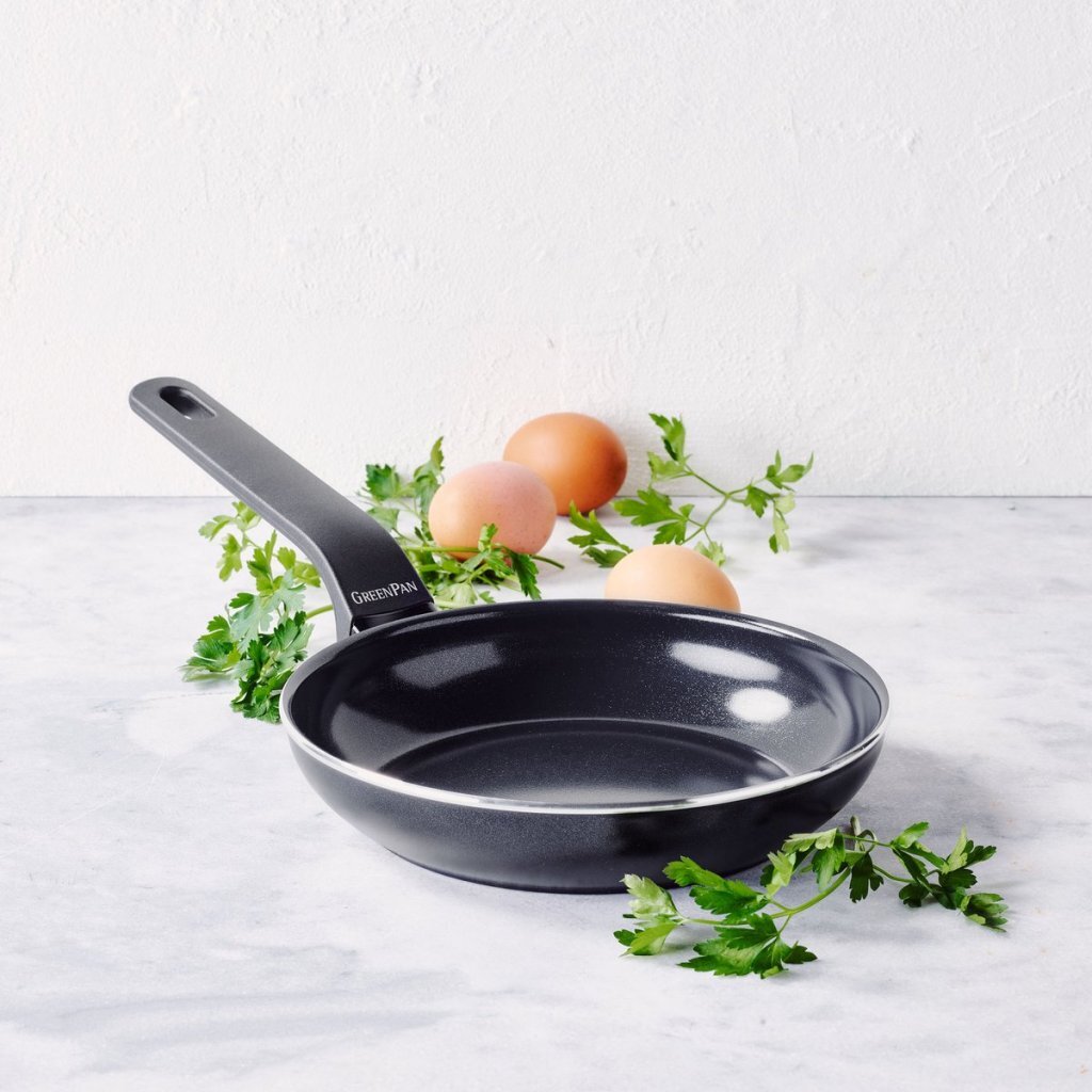 GreenPan Essence Frying Pan 26 cm - Black - Non-Stick and Oven Safe