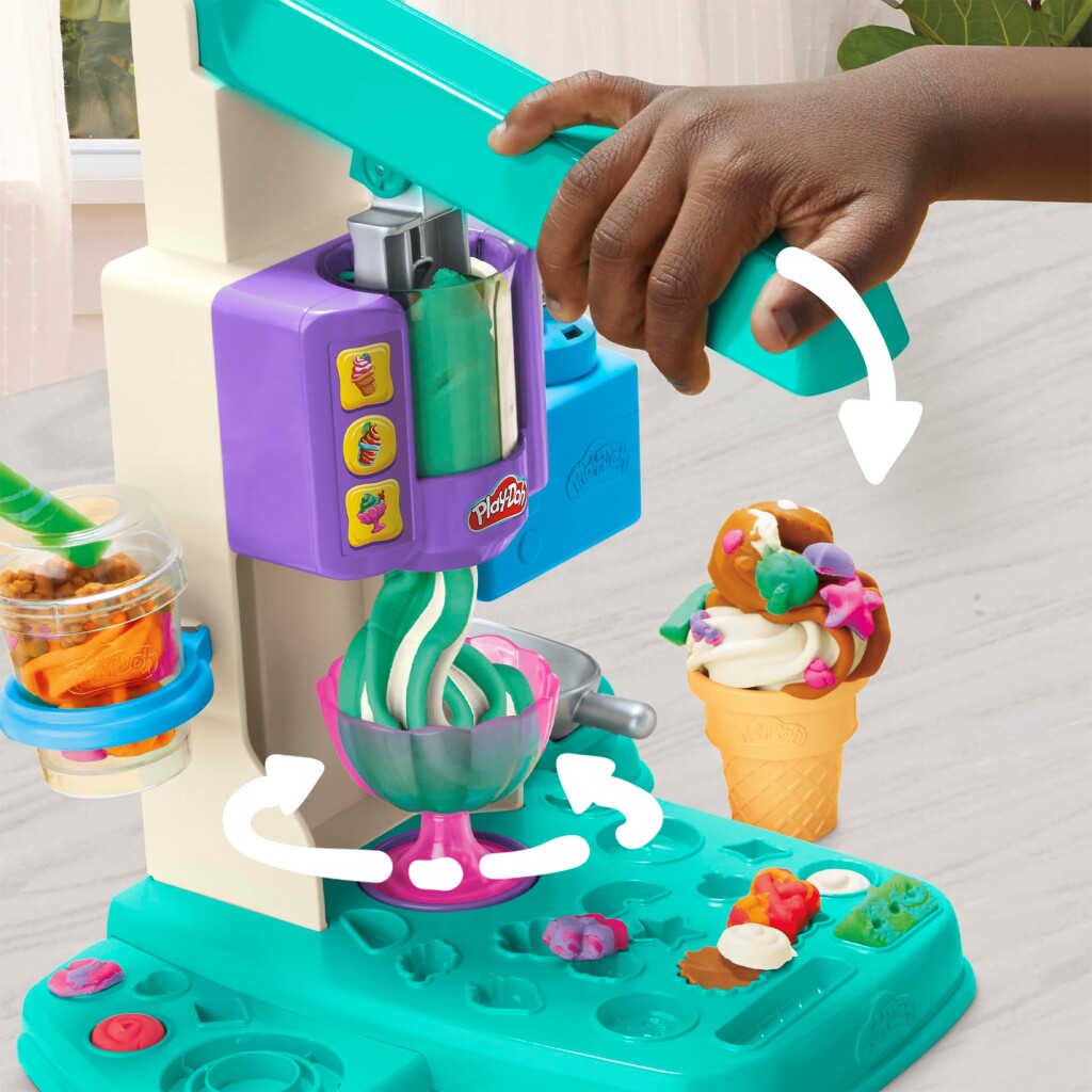 Play-Doh Rainbow Ice Maker Playset