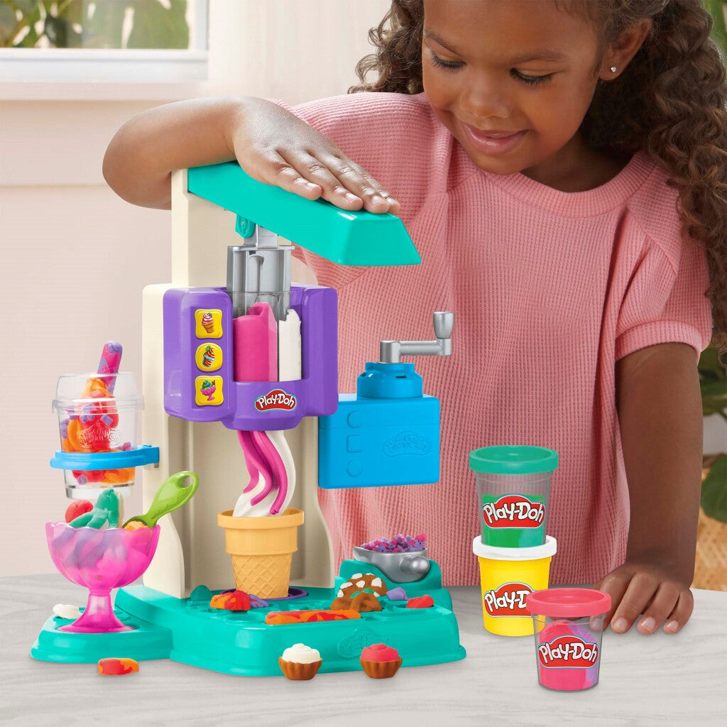 Play-Doh Rainbow Ice Maker Playset