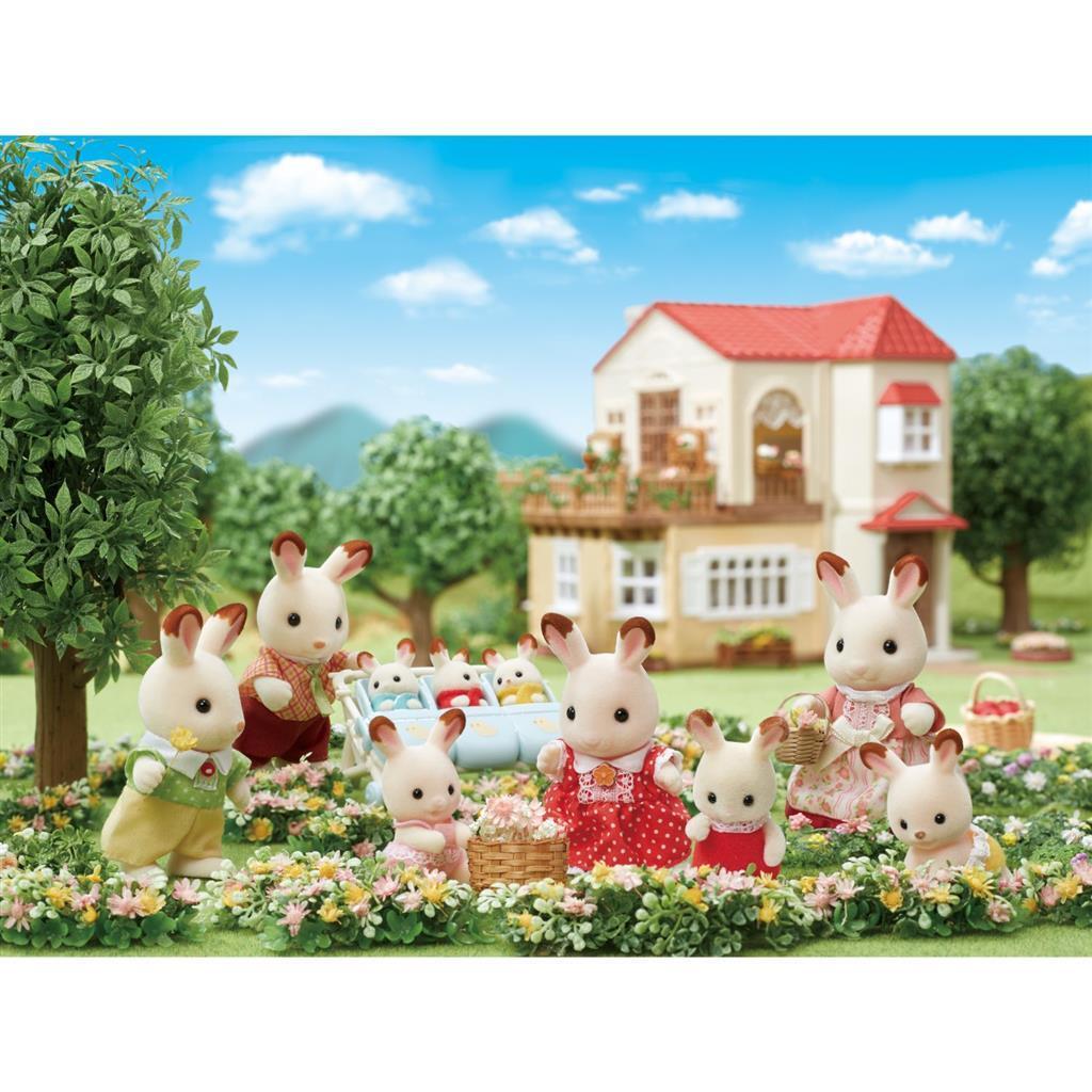 Sylvanian Families Chocolate Rabbit Family 5655 - 4 Figures with Removable Clothing