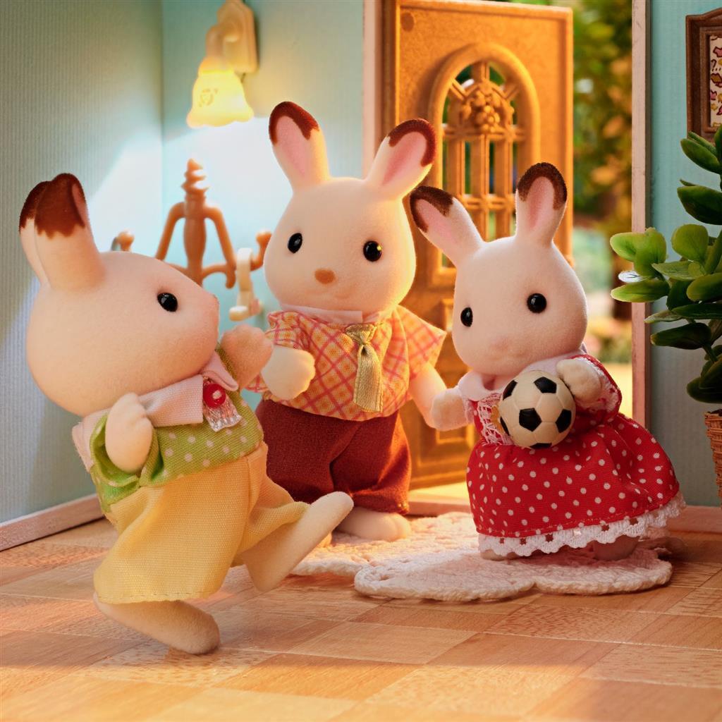 Sylvanian Families Chocolate Rabbit Family 5655 - 4 Figures with Removable Clothing