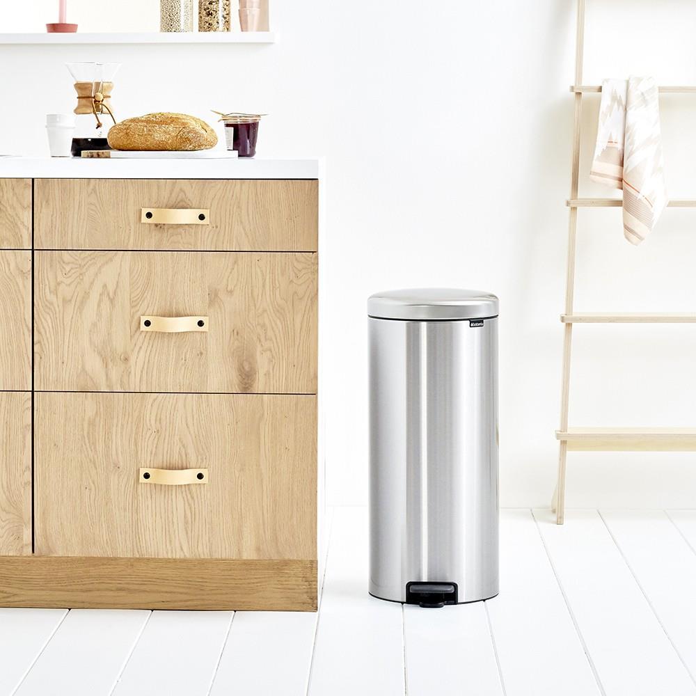 Brabantia Pedal Bin newIcon Round Brushed Steel