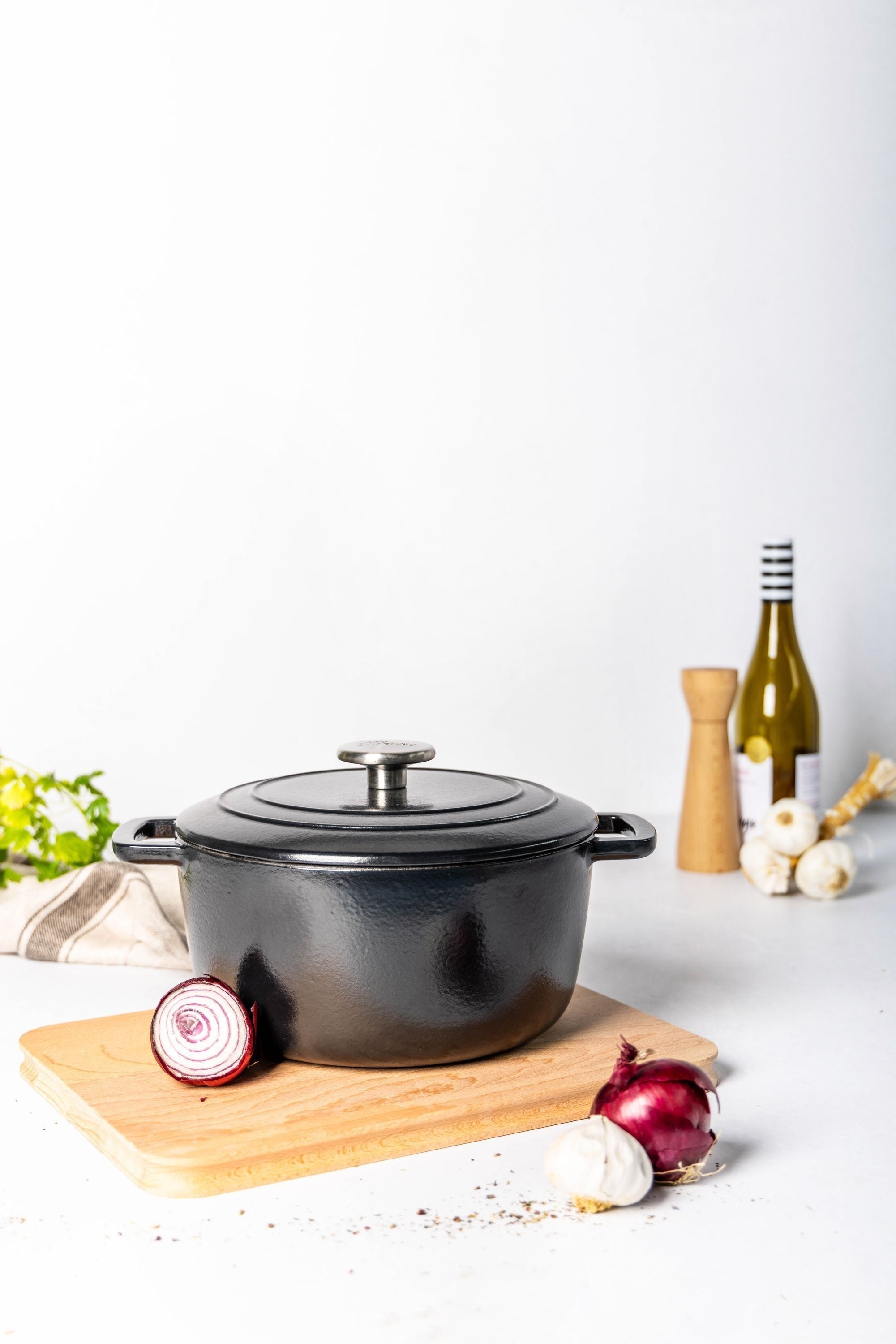 Cocotte avec couvercle - COSY & TRENDY - FONTESTIC - Fonte émaillée- Ø24 cm - 4,6 L - Tous feux dont induction - Noir afbeelding 3