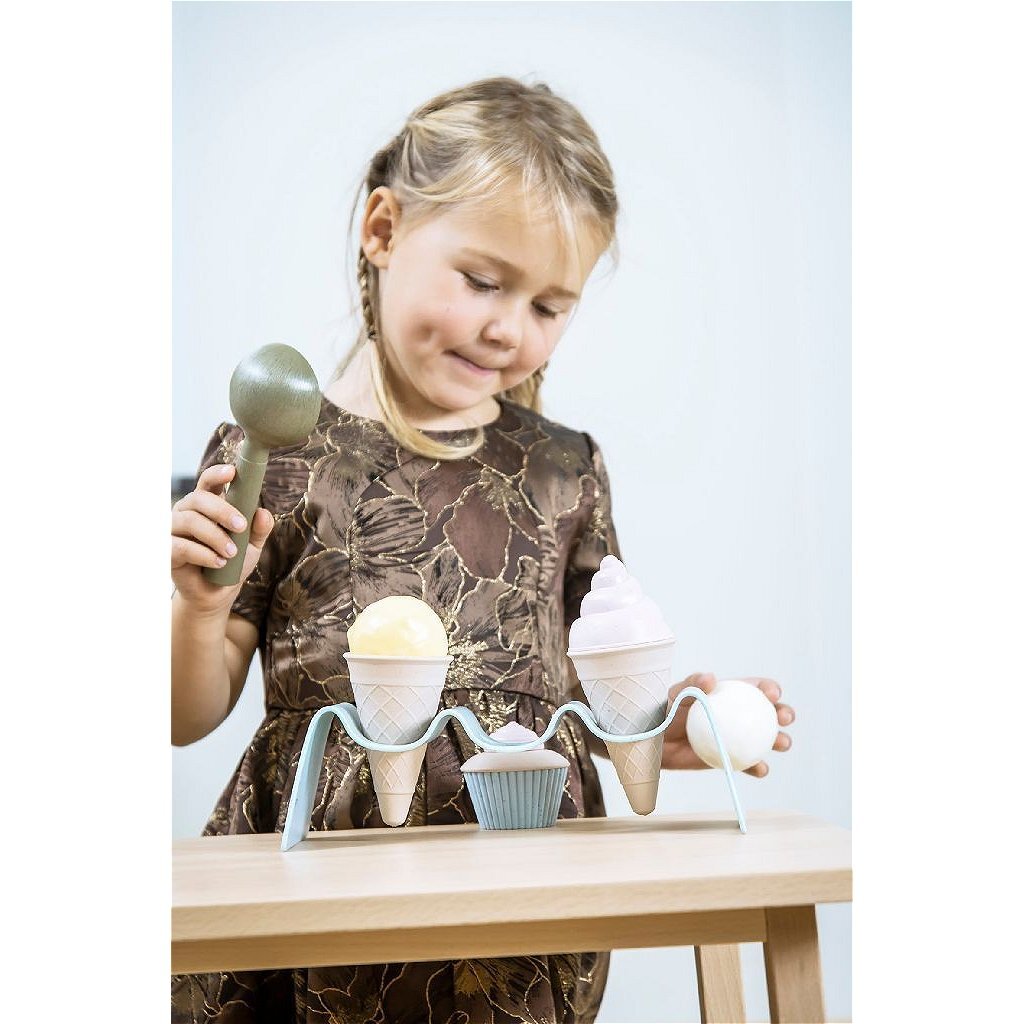 Dantoy Bioplastic Ice Cream Playset 15-Piece for Kids