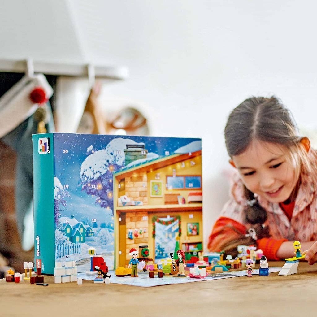 Lego Friends Advent Calendar 2024 with 5 Characters and Accessories - 42637