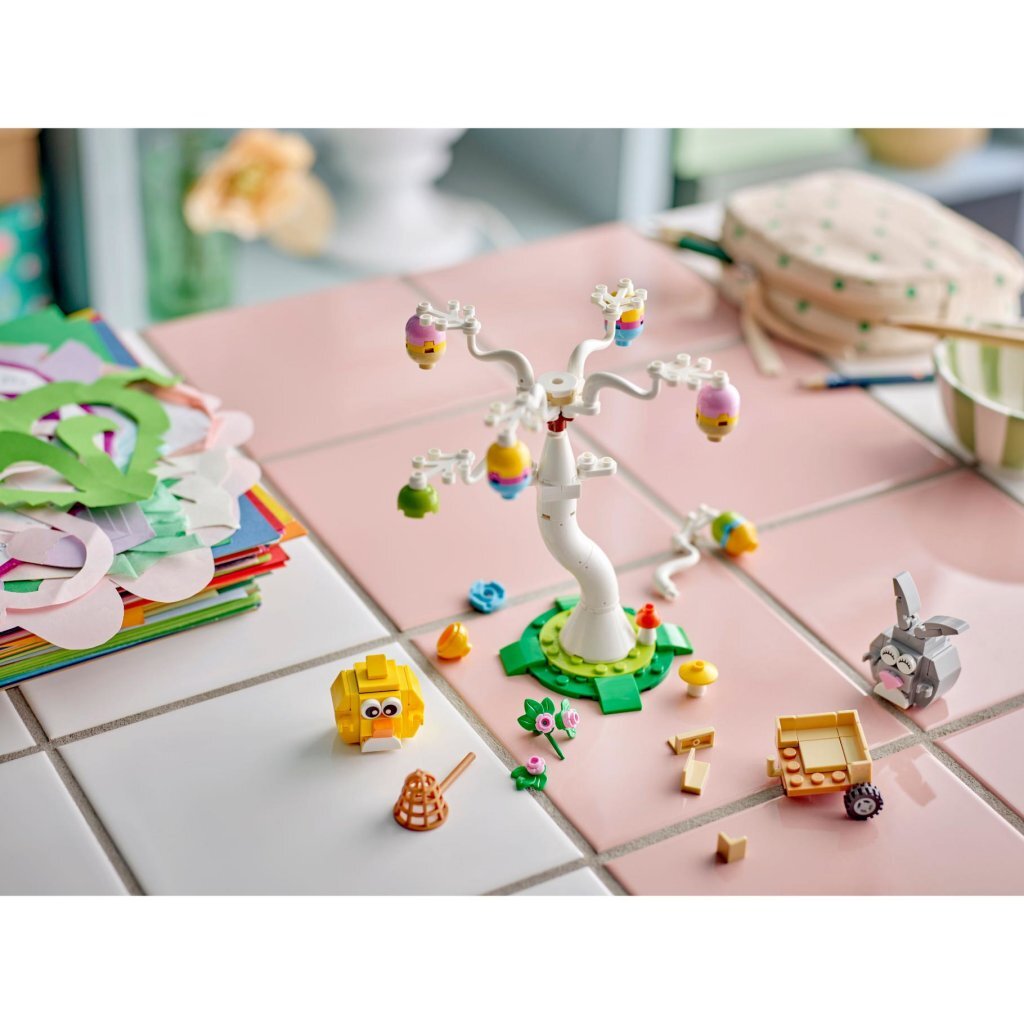 LEGO Seasons and Occasions Egg Hunt with Rabbit and Chick 40808