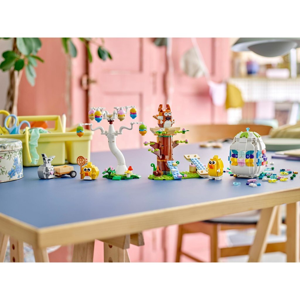 LEGO Seasons and Occasions Egg Hunt with Rabbit and Chick 40808