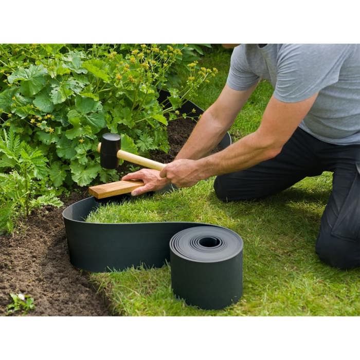 NATURE Black PE Garden Edging - 7.5 cm x 10 m - 3 mm Thick