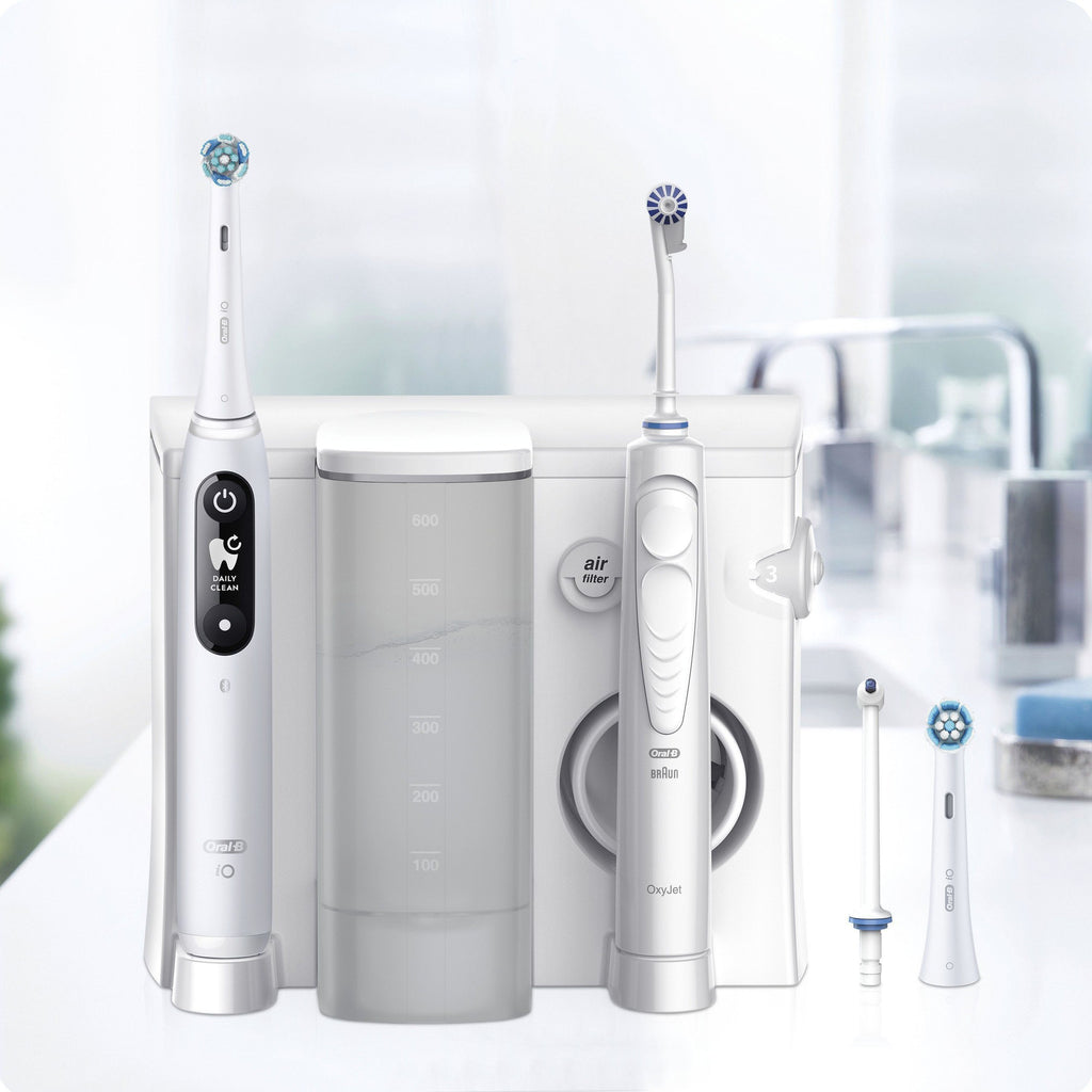 Oral-B iO6 & OxyJet Rotating-Vibrating Toothbrush - Daily Care - Gum Care - White