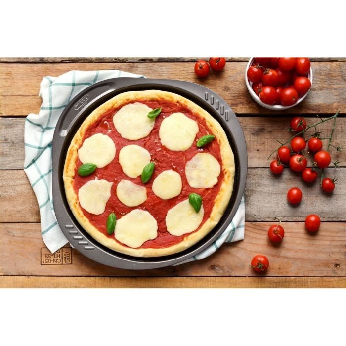 PYREX Pizza Pan - 1452055 - Perforated Metal - 32 cm