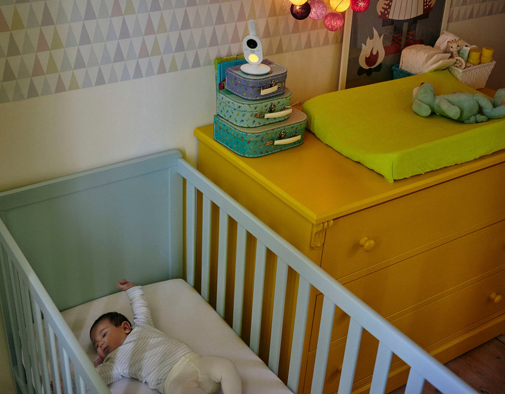 Philips AVENT - Video Baby Monitor - Connected Audio - 3.5-inch HD Screen - 300 m Range - 12-Hour Battery Life - Talk-Back Function