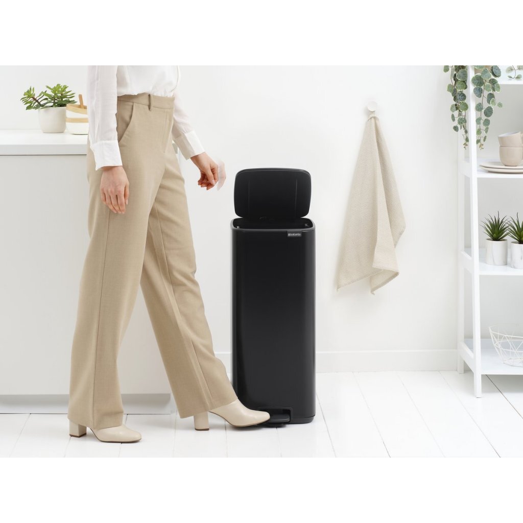Brabantia Bo Pedal Bin 30 L Matt Black