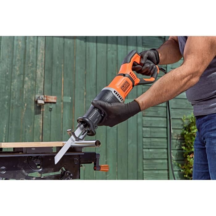 BLACK+DECKER Cordless Power Saw - BES301K-QS - 750W - Variable Speed