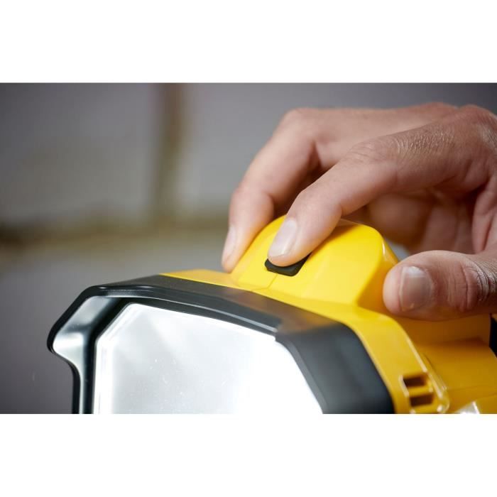 Lampe Projecteur - 18V - STANLEY FATMAX - SFMCL030B-XJ - LED - 750 a 1850 Lumens - Sans Batterie