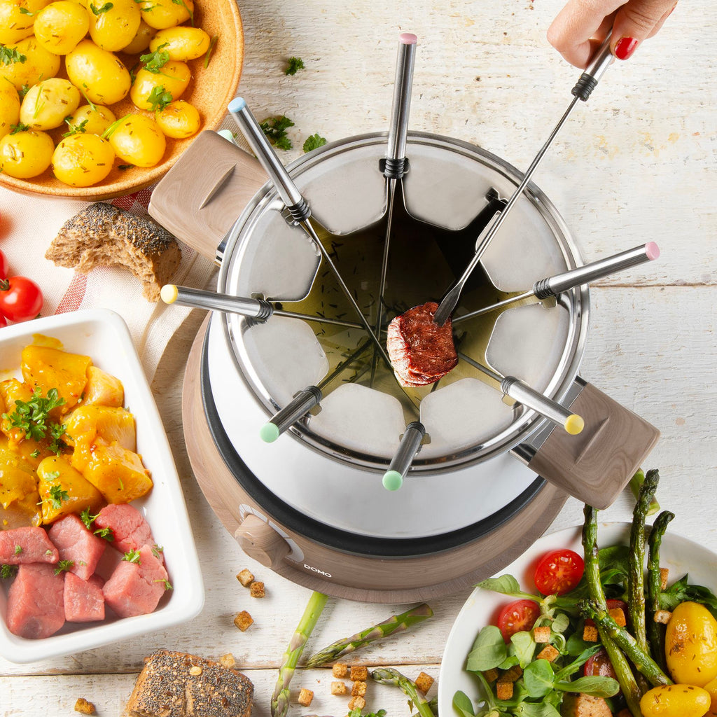 DOMO DO736F Fondue Set - 1500W - 2 L - Serves 8 - White/Wood