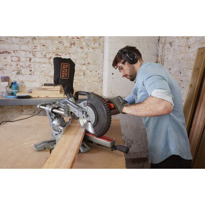 BLACK&DECKER Mitre Saw - BES700-QS - 1600W - 70 mm Cutting Depth
