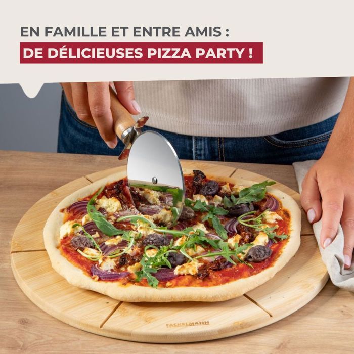 FACKELMANN Set of 2 Pizza Boards - Ø 32 cm - With Cutting Grooves