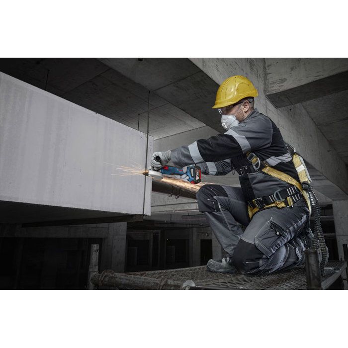 BOSCH 3-Tool 18V Kit - 0615A50094 - 2 x 4Ah Batteries - Cordless - Dust-Free Operation