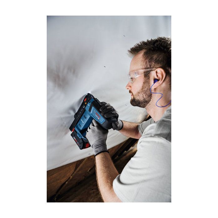 BOSCH GTH 18V-14 Wood Stapler - 18V Brushless - Staples 6-14 mm - L-BOXX