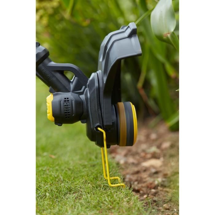 Stanley Fatmax Cordless Grass Trimmer - 18V - 33 cm Cutting Width - Includes 4Ah Battery & Charger SFMCST933M1-QW