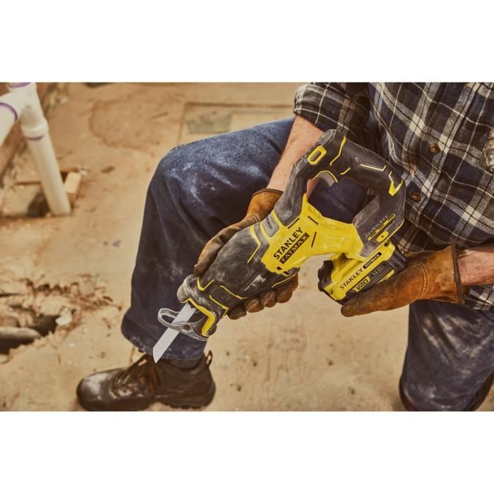 STANLEY FATMAX Cordless Reciprocating Saw - 18V - Brushless - SFMCS310B-XJ