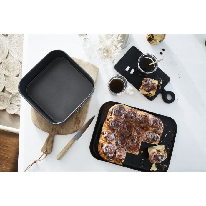 BAUMALU Square Springform Pan - 22 x 22 x 7 cm - Carbon Steel 22x22x7