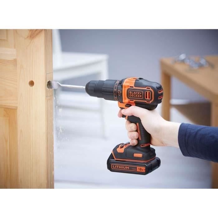 Perceuse a percussion sans fil - 18V - BLACK+DECKER - BDCHD18C2TA-QW  avec 2 batteries 18V  30 accessoires