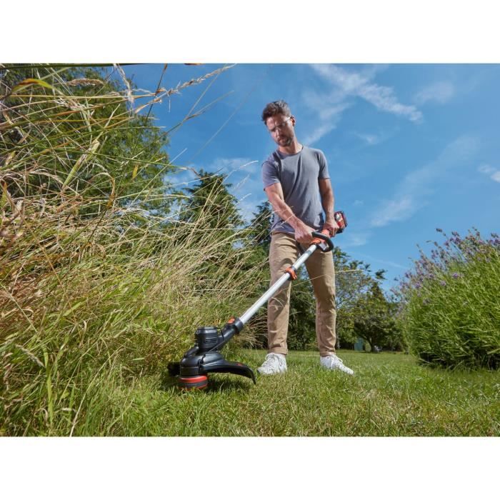 BLACK+DECKER Electric Grass Trimmer - 36V - 33 cm - With 36V Battery - Pivoting Head - Telescopic Shaft BCSTE636L1-QW