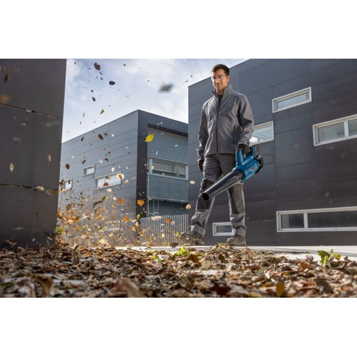 Bosch Professional 18V Blower GBL 18V-750 (780 m³/h, air speed up to 198 km/h, variable speed) without battery