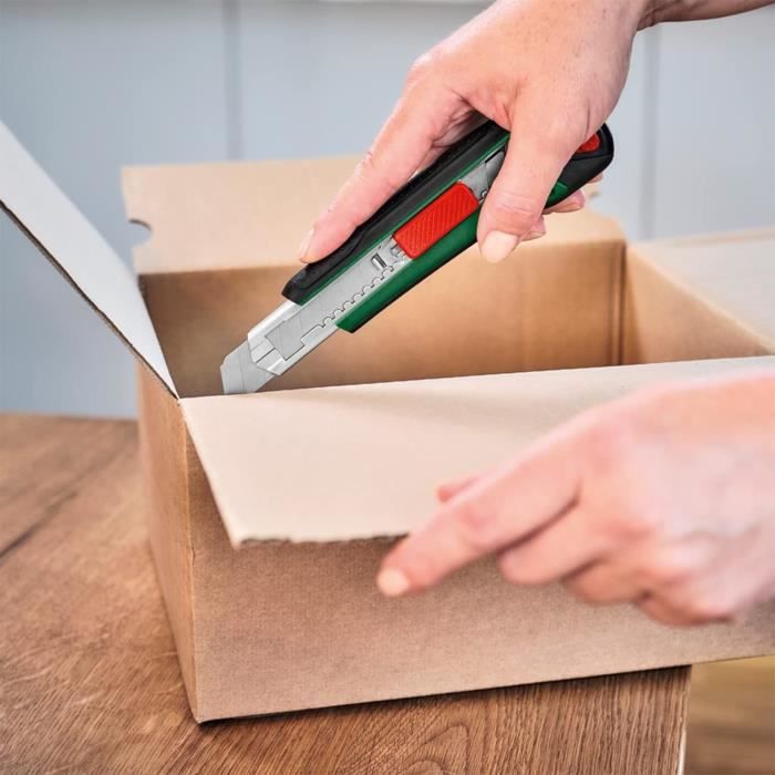 Bosch 14-Piece Easy Starter Tool Set - Pliers, Screwdrivers, Utility Knife, Hammer