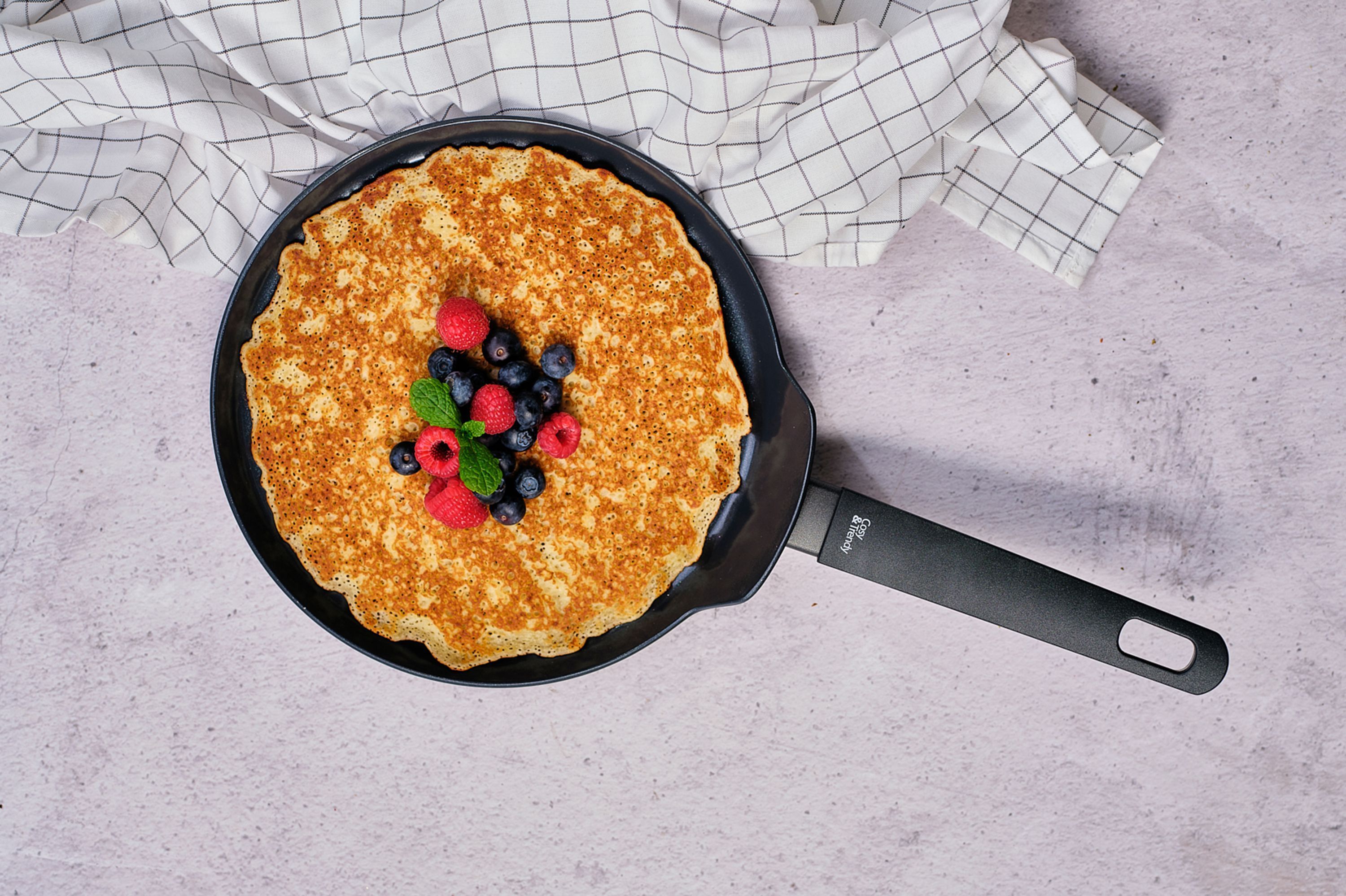 Full Black Collection - Aluminum Pan with PFAS-Free Non-Stick Coating - Suitable for All Stovetops