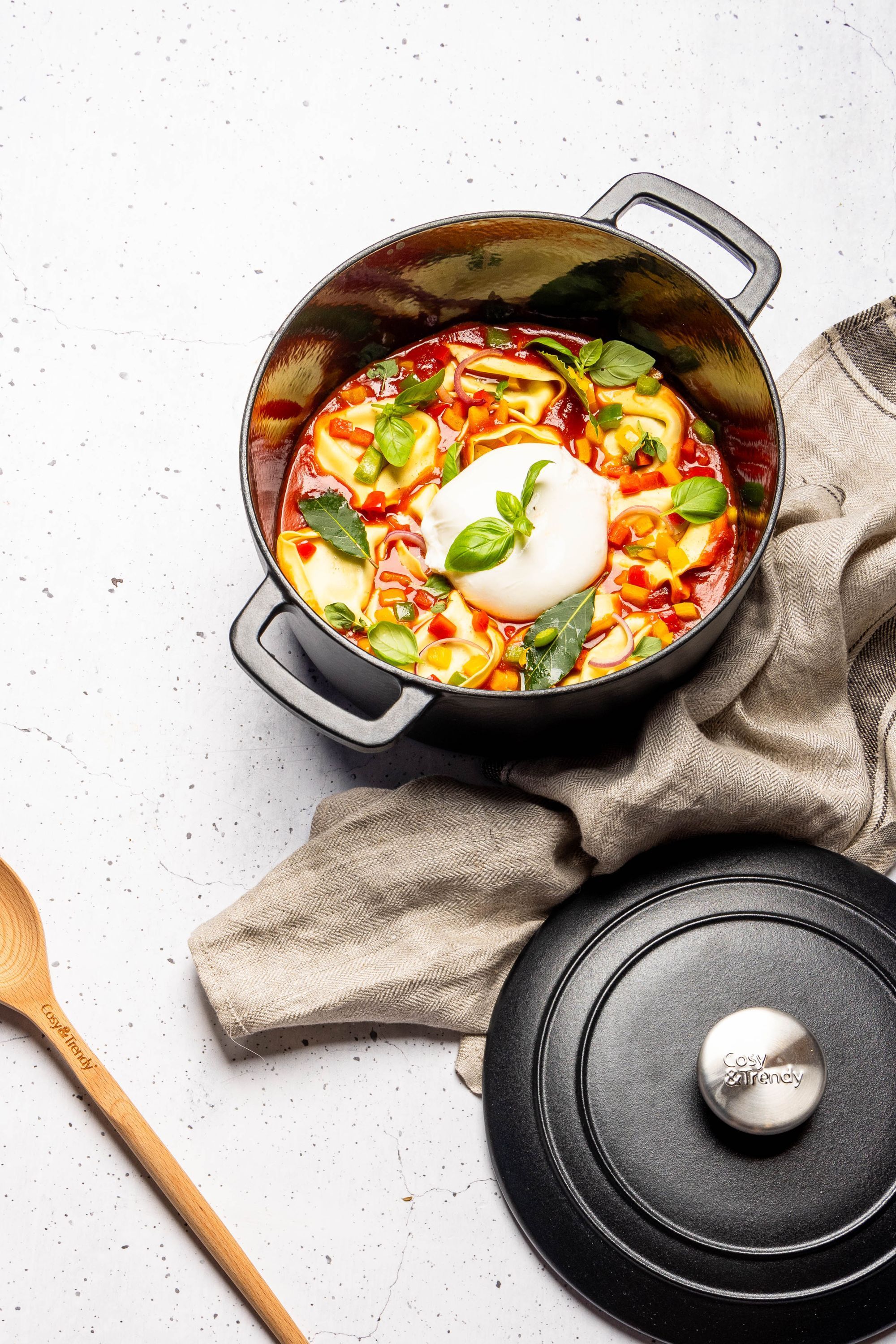 COSY & TRENDY FONTESTIC Casserole with Lid - Enameled Cast Iron - Ø24 cm - 4.6 L - Suitable for All Hobs - Black