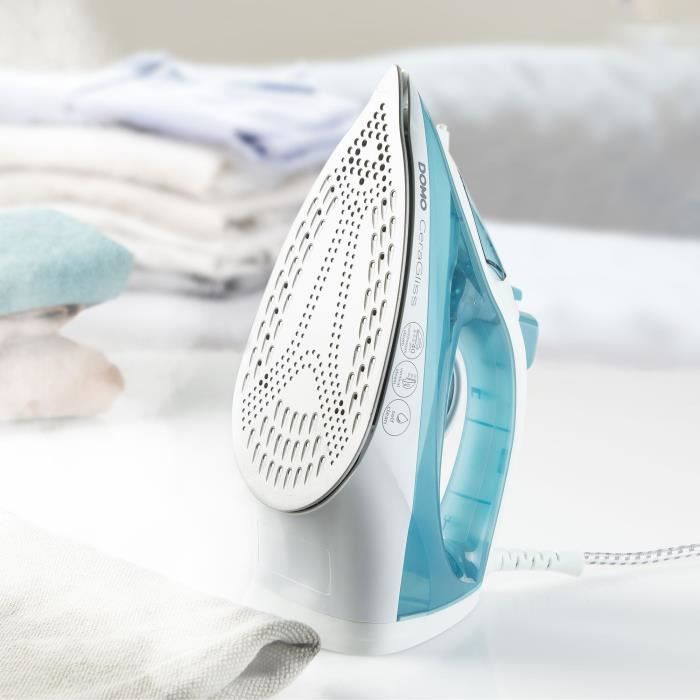 DOMO Steam Iron DO7060S CeraGliss - 2400 W - 40 g/min - 320 ml - Blue/ White