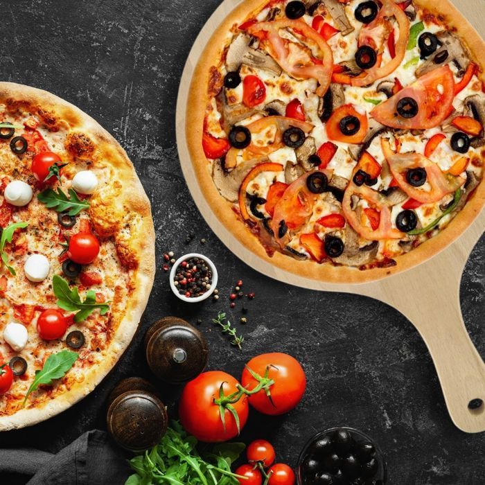 FACKELMANN Set of 3 Pizza Utensils - Wooden Board, Pizza Cutter, Pizza Peel