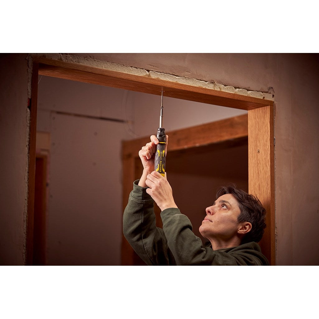 STANLEY Manual Screwdriver with Magnetic Bit Holder - FMHT62692-0