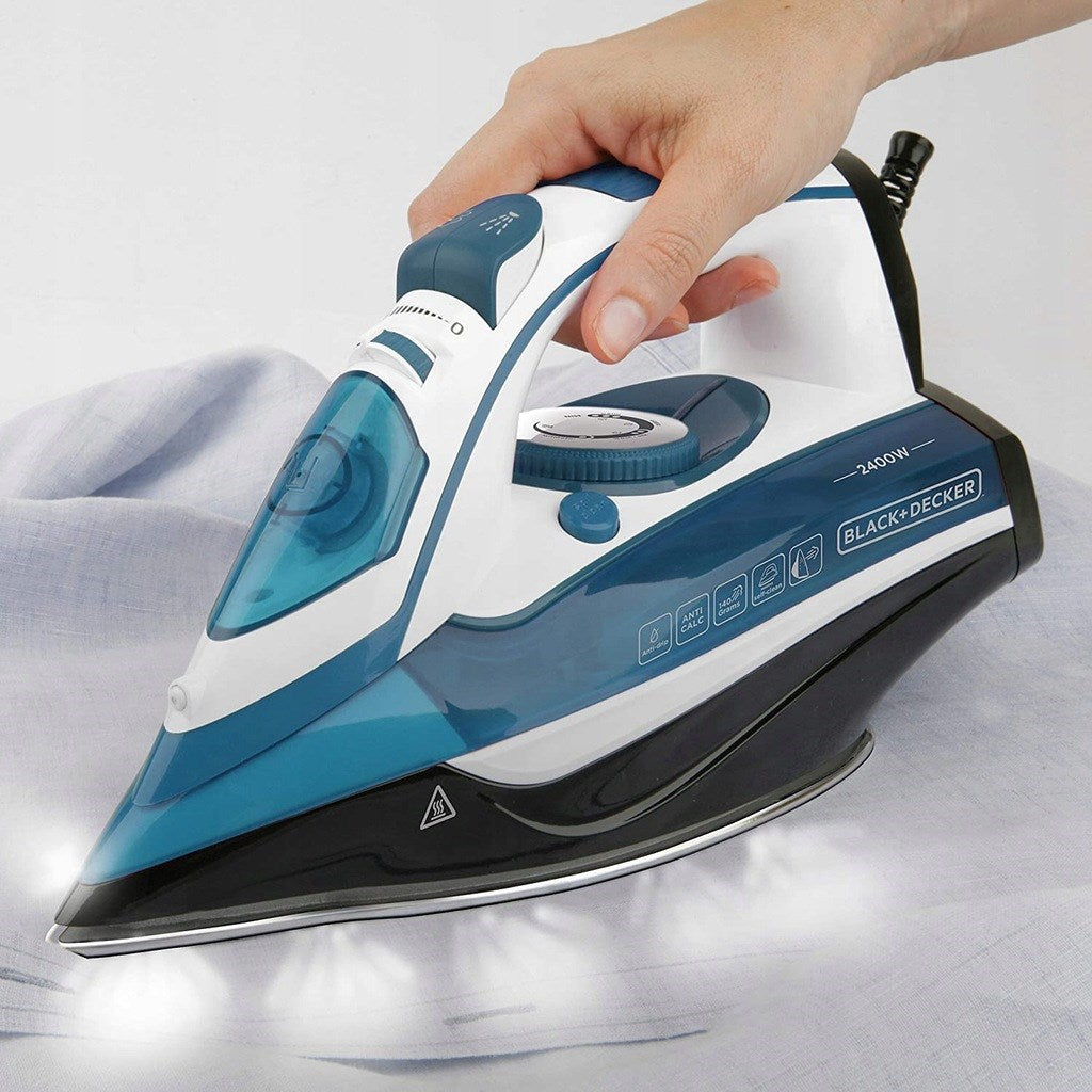 Black+Decker BXIR2402E Steam Iron Blue