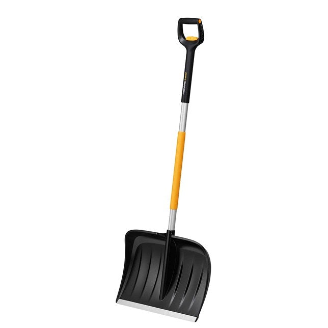 Fiskars 1057189 Snow Pusher - Metal Black Orange