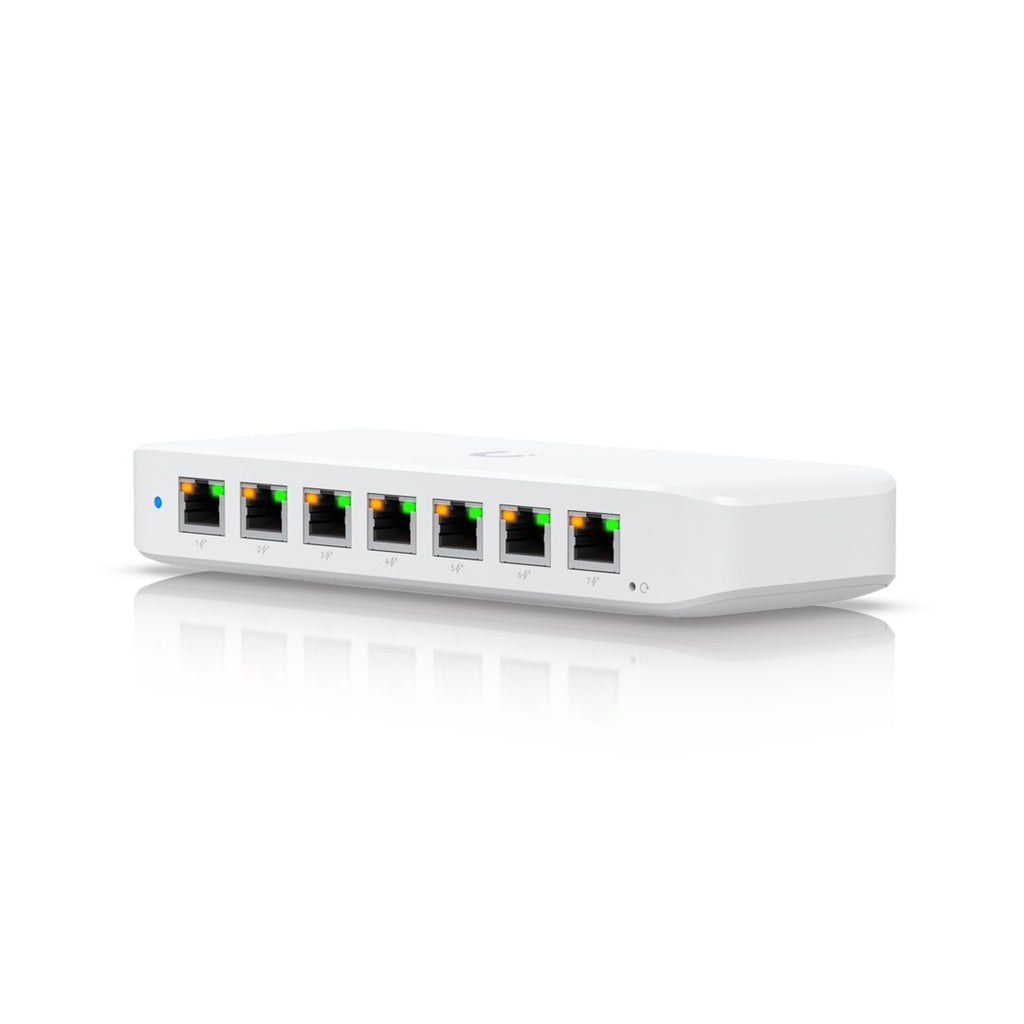 Ubiquiti UniFi 8-Port GbE PoE+ Powered by GbE++ Input 210W (USW-Ultra-210W)